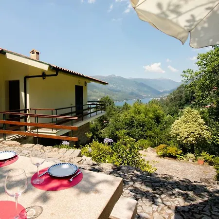 Lakeview Geres Feriehus